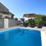 Дом отдыха Luxury House With Pool Трогир