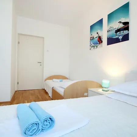 Luxury House With Pool Casa vacanze Traù