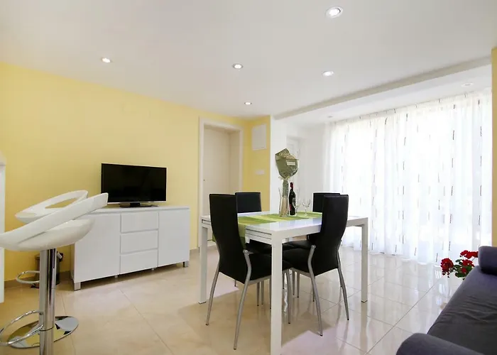 Luxury House With Pool Semesterbostad Trogir