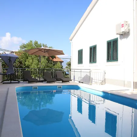 Luxury House With Pool Tatil Evi *