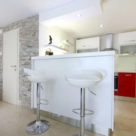 Luxury House With Pool Holiday home