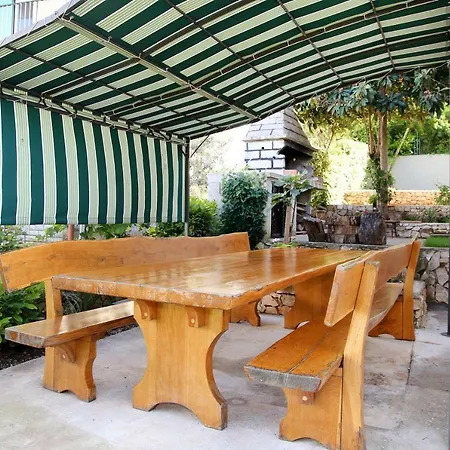 Luxury House With Pool Nyaraló *