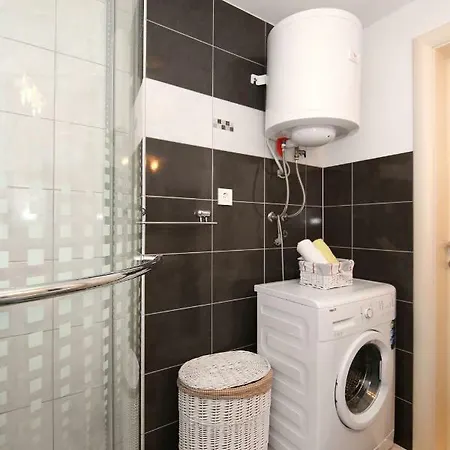 Luxury House With Pool *