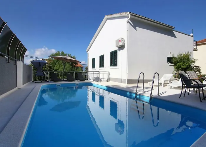 Luxury House With Pool Nyaraló *