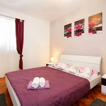 Luxury House With Pool