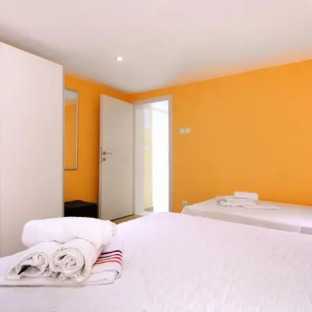 بيت للعطل Luxury House With Pool *